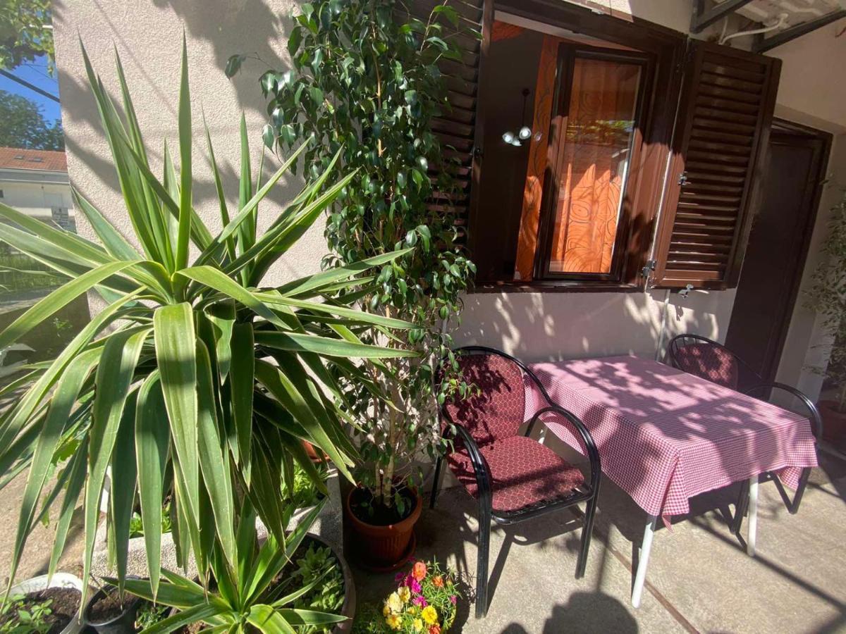 Apartments Mira Tivat Exterior foto